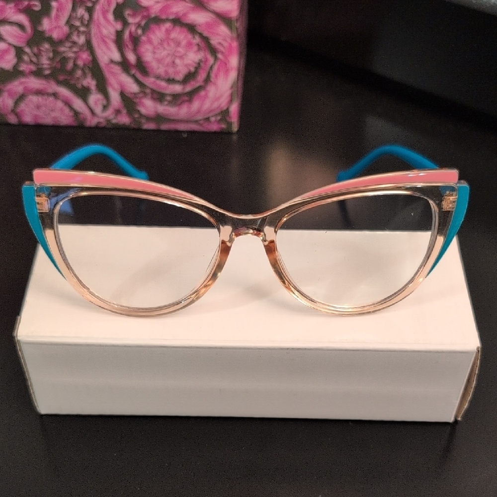 Stylish Cat Eye Women's Glasses